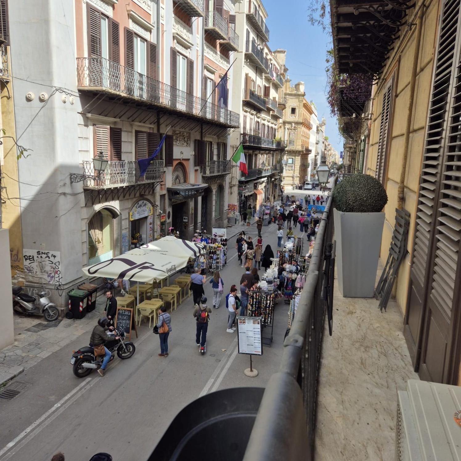 Quattrocantiapartments Palermo Exteriör bild