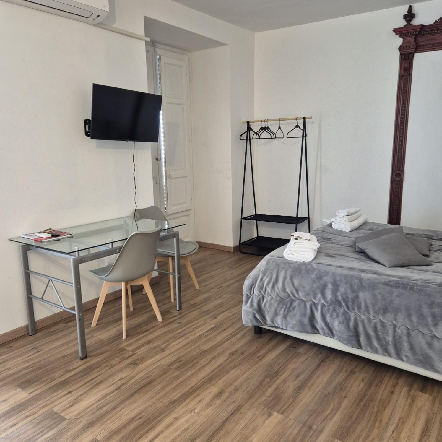 Quattrocantiapartments Palermo Exteriör bild
