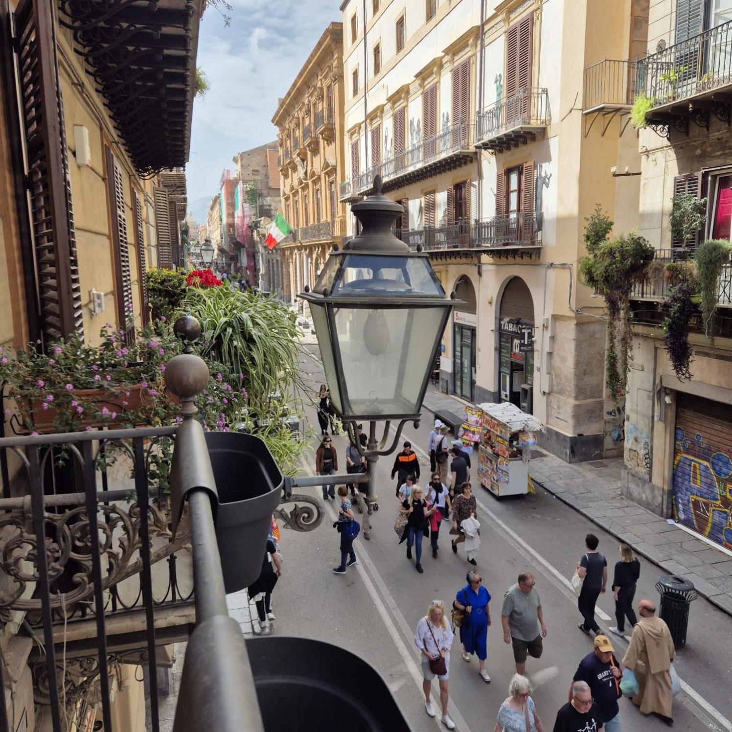 Quattrocantiapartments Palermo Exteriör bild